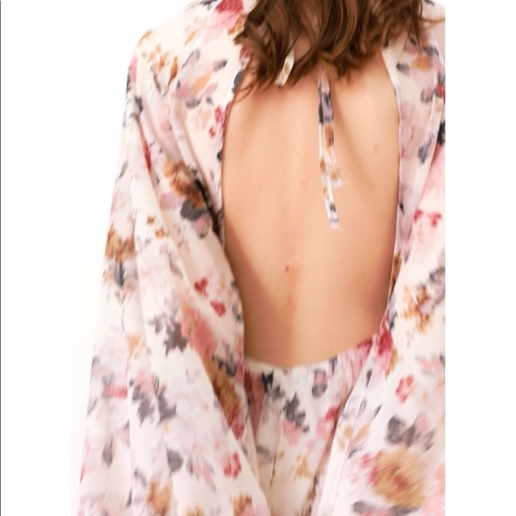 Romwe Floral Printed Ruffle Bell Sleeve Romper - Picture 4 of 6